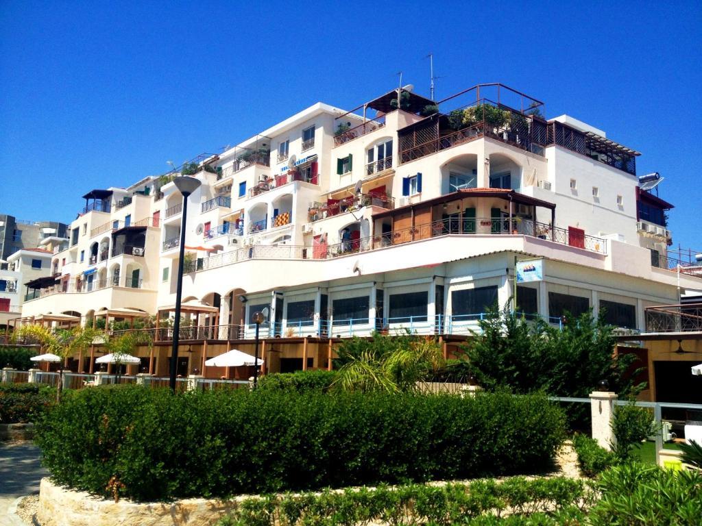 Sunrise Arches Apartments Лімасол Екстер'єр фото