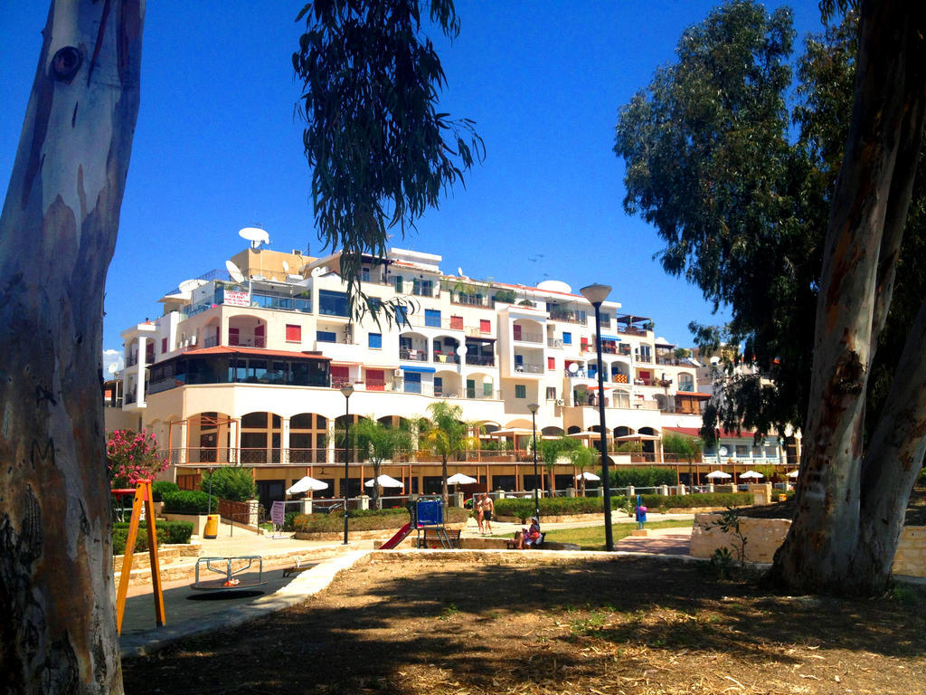 Sunrise Arches Apartments Лімасол Екстер'єр фото