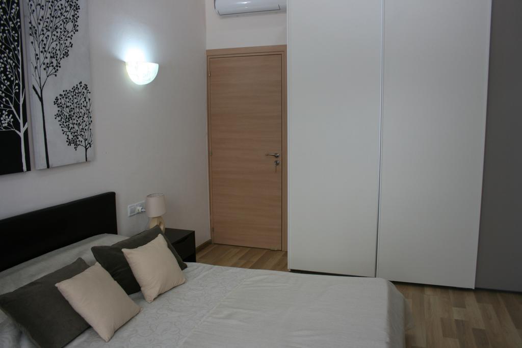 Sunrise Arches Apartments Лімасол Номер фото