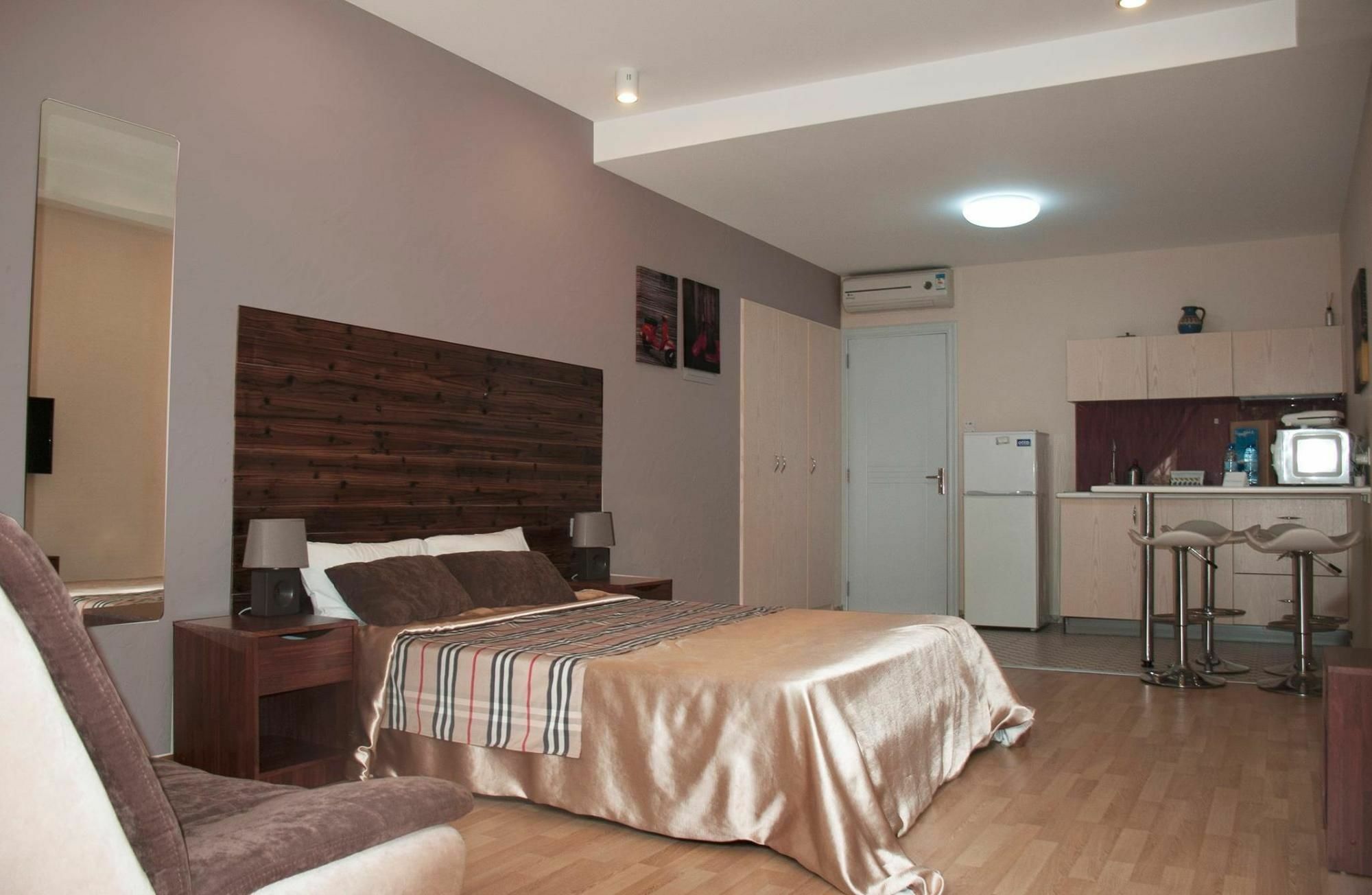 Sunrise Arches Apartments Лімасол Екстер'єр фото