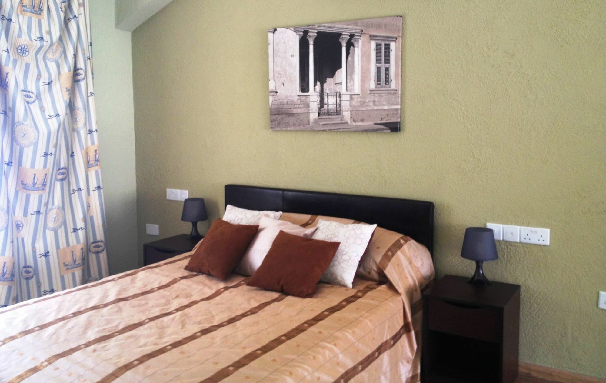 Sunrise Arches Apartments Лімасол Екстер'єр фото